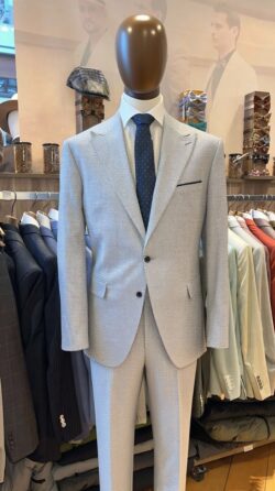 TRAJE DESTALLADO- Traje de pata de gallo